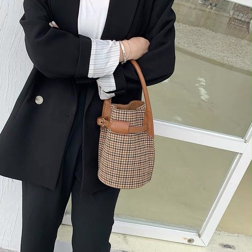 houndstooth bucket bag 2c's houndstooth bucket bag 2c's