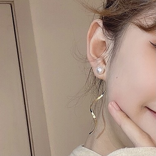 spiral pearl pierce/earring spiral pearl pierce/earring