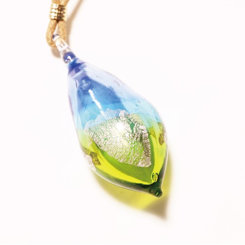 硝子のアロマペンダント <Blue & Lime>(銀箔入り) 硝子のアロマペンダント <Blue & Lime>(銀箔入り)