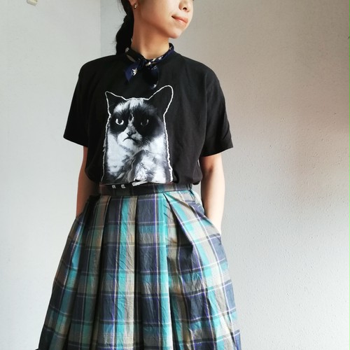 THRIFTY LOOK( Grumpy CatTEE) THRIFTY LOOK( Grumpy CatTEE)