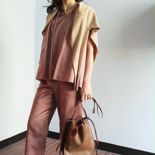Odour(Rayon Cotton Satin No Sleeve Blouse) Odour(Rayon Cotton Satin No Sleeve Blouse)