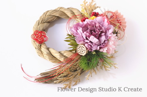 2020年☆お正月飾り★ラベンダーピンクの芍薬と扇の稲穂丸しめ縄 お正月飾り　モダンしめ縄　しめ縄飾り