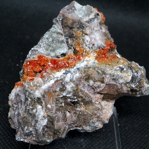 自主採掘！褐鉛鉱 バナジン鉛鉱   187,3g VND038  鉱物　天然石 パワーストーン 原石