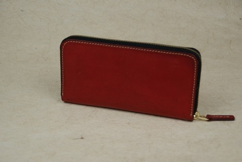 ラウンドファスナー　赤色　牛革オイル　leather　wallet
