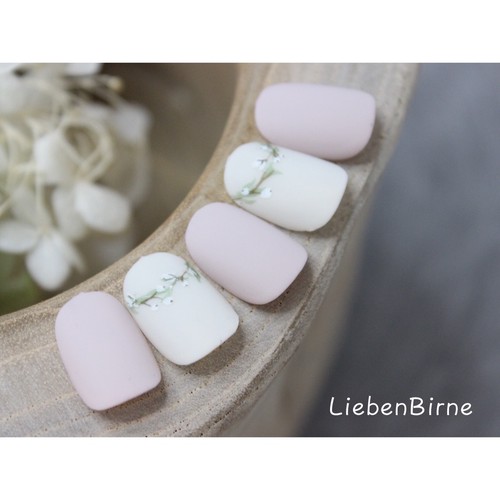 白いお花の冠ネイル Liebenbirne ネイルチップ