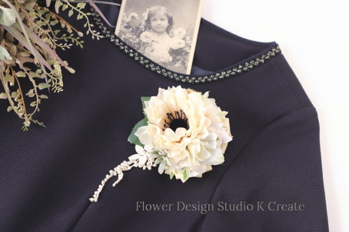 再販♡シャビーなエクリュダリアのコサージュ（ヘッドドレス可）　コサージュ　ヘアクリップ　おでかけ　フォーマル