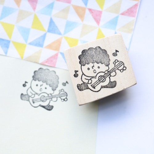 〈はんこ〉ギターをかき鳴らすチャーリー 〈はんこ〉ギターをかき鳴らすチャーリー