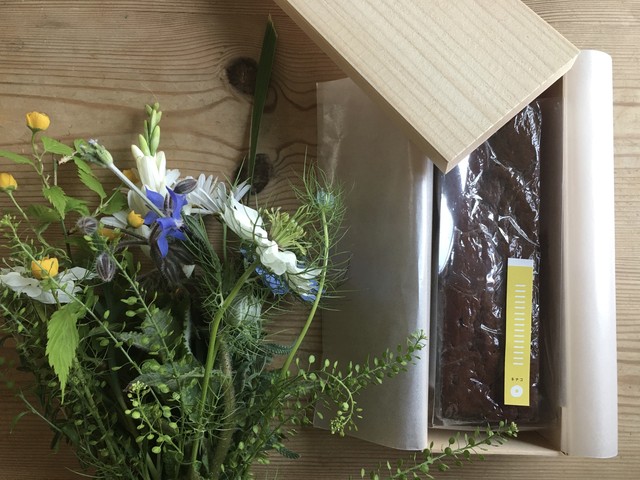 初夏の草花とハーブの花束 チョコレートと甘夏のタルトset Elementsshop