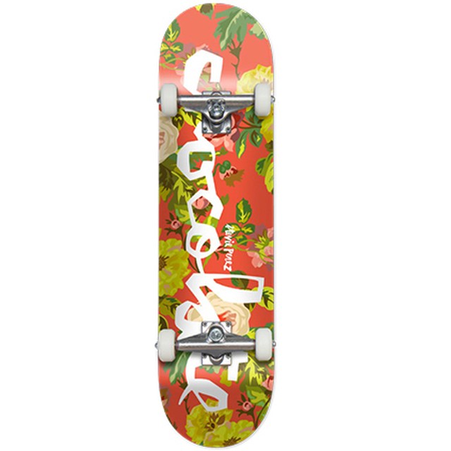 CHOCOLATE HOLIDAY COMPLETE DECK STEVIE PEREZ 8.1インチ