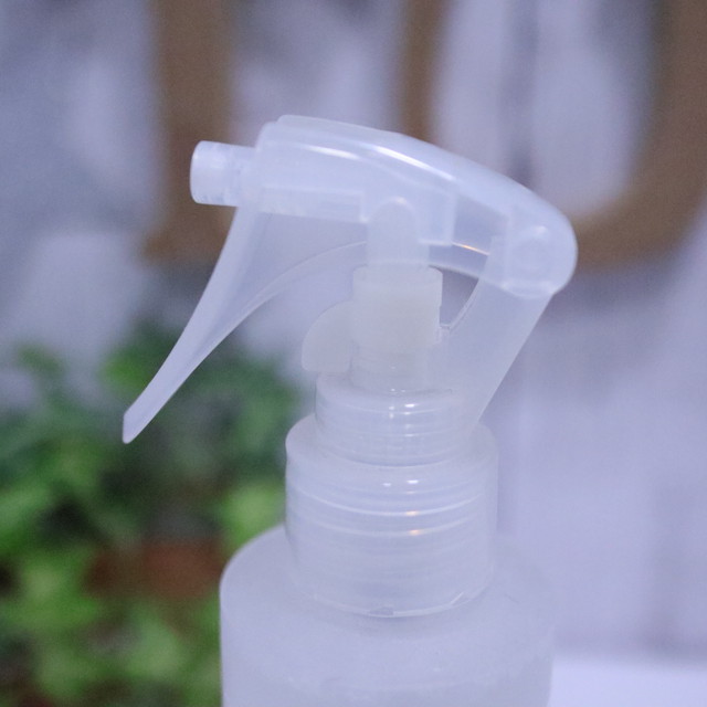 パラソルヘルスケア 高濃度セラミド モイスチャースプレー スキンケア 国産 日本製 保湿 天然 ナチュラル 便利 Tuktuk 犬服ドッグウェア キャリーバッグ ペット用品店