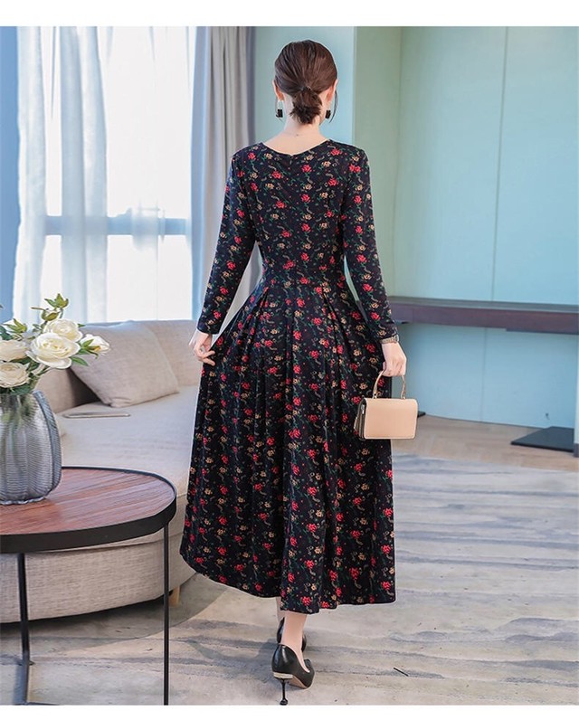 ワンピース レディース トップス 春 夏 ゆったり 体型カバー 大人可愛い きれいめ パーティー ドレス 結婚式 二次会 お呼ばれ デート よそ行き 披露宴 フォーマル トレンド シンプル Vネック ブラック 小花柄 ロング丈 フレアスカート 長袖 Kanota