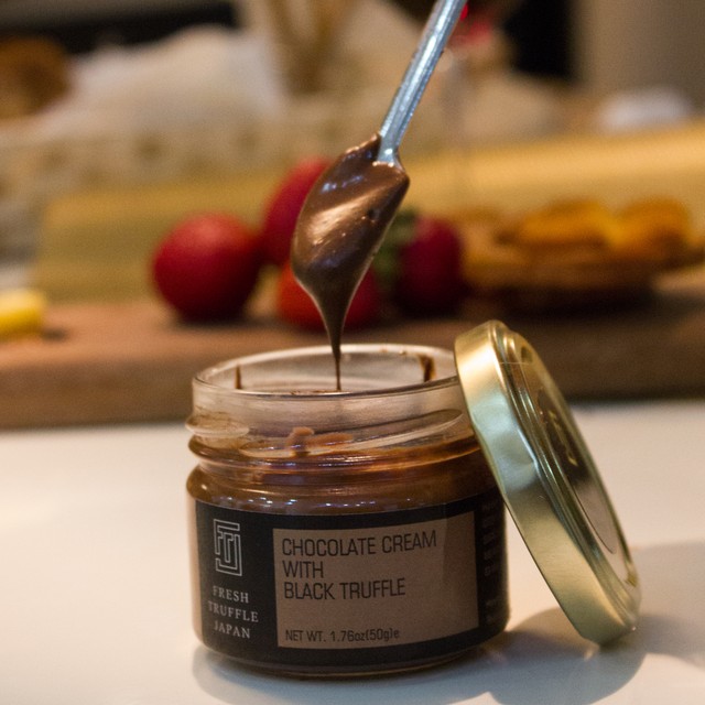 黒トリュフチョコレートクリームと白トリュフバターのギフト Fresh Truffle Japan
