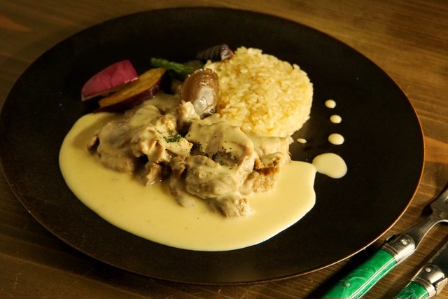 ブランケット ド ヴォー バターライス添え ワイン フレンチ A La Bouteille