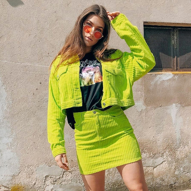 セットアップ 2ピース ジャケット ミニスカート コーデュロイ ショート丈 カラフル イエロー パープル ネオンカラー アウター 大人可愛い 秋 冬 デート お出かけ シンプル おしゃれ かわいい 韓国 韓国ファッション オルチャン オルチャンファッション P963 Korean