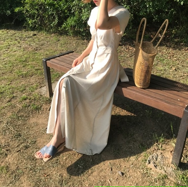 ワンピース 大きいサイズ Vカットフロントボタン ロングワンピース ナチュラルワンピース 韓国ファッション 韓国デザイン オルチャン トレンド ナチュラル 新作ワンピース 春服 春新作 新作 ワンピース 大きいサイズ Vカットフロントボタン ロングワンピース ナチュラル