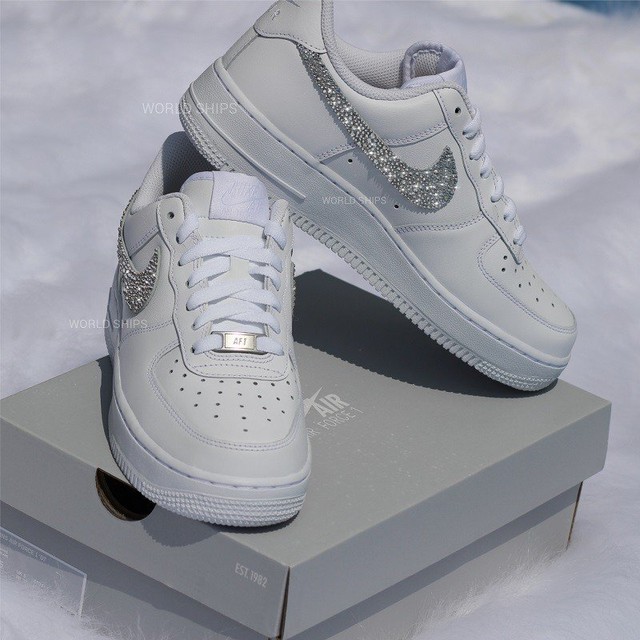 ナイキ エアフォース1 レディース ナイキ スニーカー メンズ エアフォースワン カスタム スワロフスキー クリスタル Nike Air Force 1 Swarovski Nike 624 World Ships