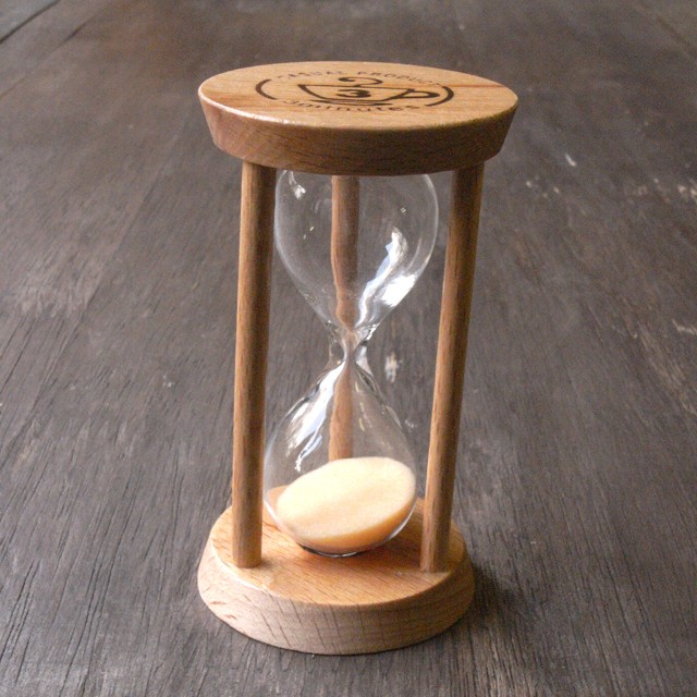 屋内で 悩む 悩む 砂時計 3 分 Magicapysanka Org