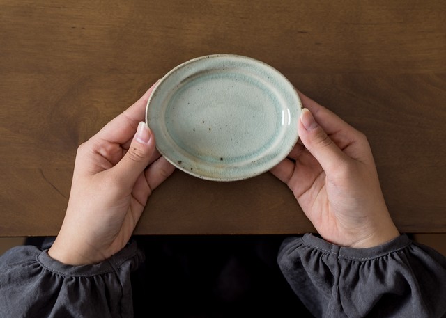灰釉 オーバル豆皿(小皿・豆皿・取り皿・醤油皿)/くるり窯
