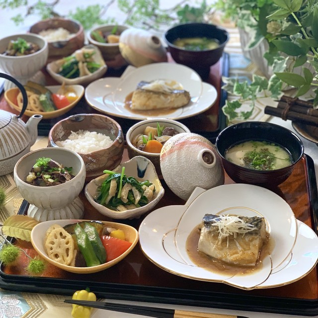 海老カツと包まない餃子など献立まとめ 海老カツと包まない餃子などの献立まとめレシピと工程や盛り付け写真をlineにてお送りさせて頂き 紙ベースのレシピをご自宅に郵送致します 時短海老カツ 包まない大葉チーズ餃子 簡単かぼちゃサラダ なん