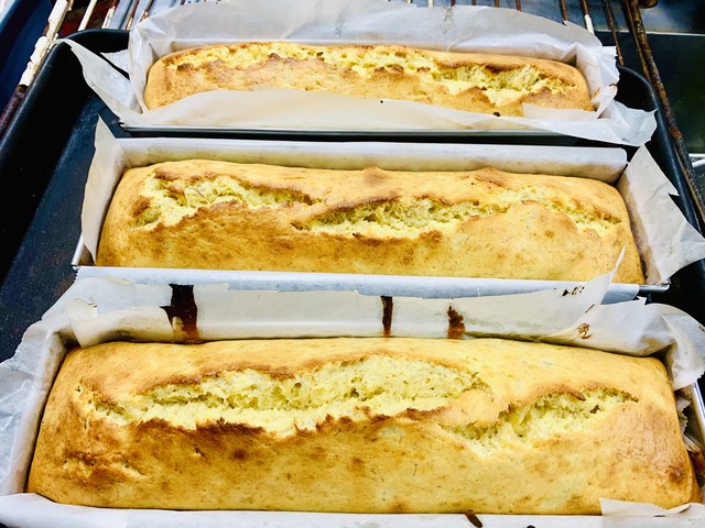 沖縄県産有機バナナのしっとりパウンドケーキ フランス料理レストランラ ミロワール本店