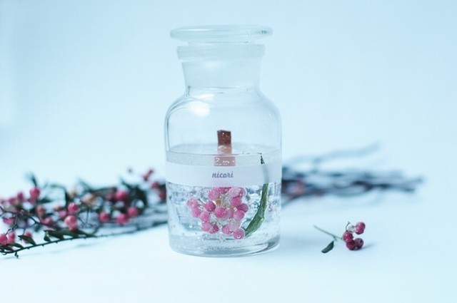 ペッパーベリー リンデンフラワーブレンド 音の出るアロマキャンドル 精油100 Botanical Bottle Nicoricandle