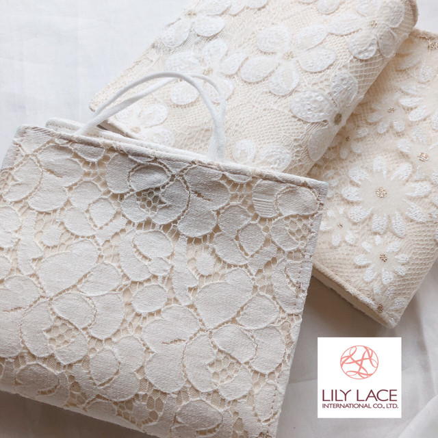 花柄レースのマスクケース Lily Lace