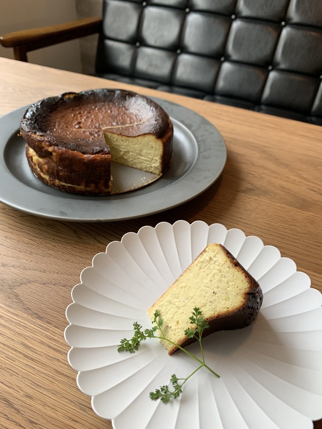 ピスタチオのバスク風チーズケーキ オムライスとマフィンのお店 Arinco Mou Dash