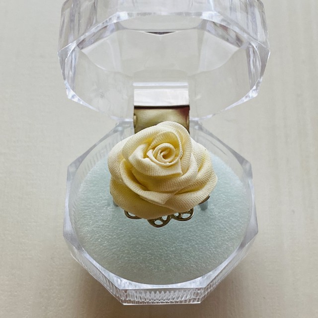 つまみ細工 薔薇リング Yellow つまみ細工shop