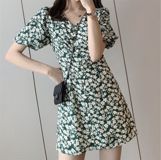 送料無料 ミニワンピース ミニ丈ワンピース 花柄 可愛い 愛される レディースファション 代 ヨニ屋