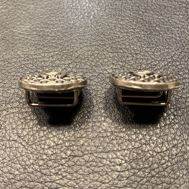 ロック ニットで編まれたようなデザインのシルバーボタン Restyle