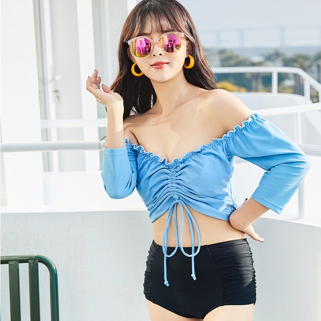 水着 フリル ビキニ セクシー オフショル Vネック ライトブルー バックコンシャス 体型カバー 大人 上品 きれいめ 可愛い 夏 おしゃれ リゾート 海 旅行 海外 トレンド 流行り 韓国 Preirie East プレイリー イースト