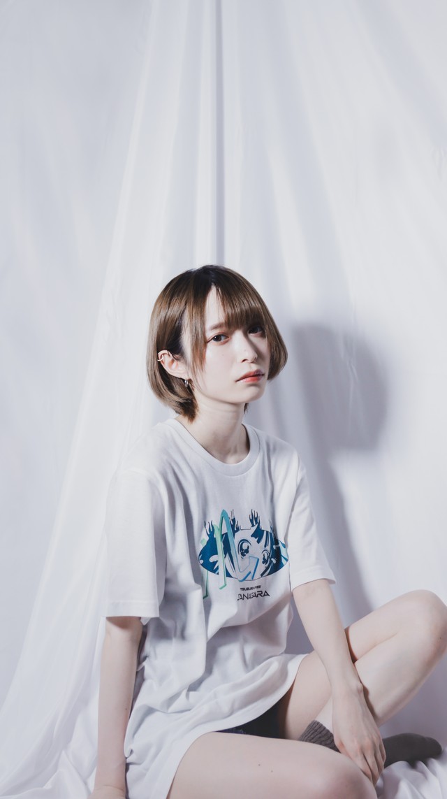 Tsubura Na Eyes S Sl Tee White つぶら X Sanagara Sanagara