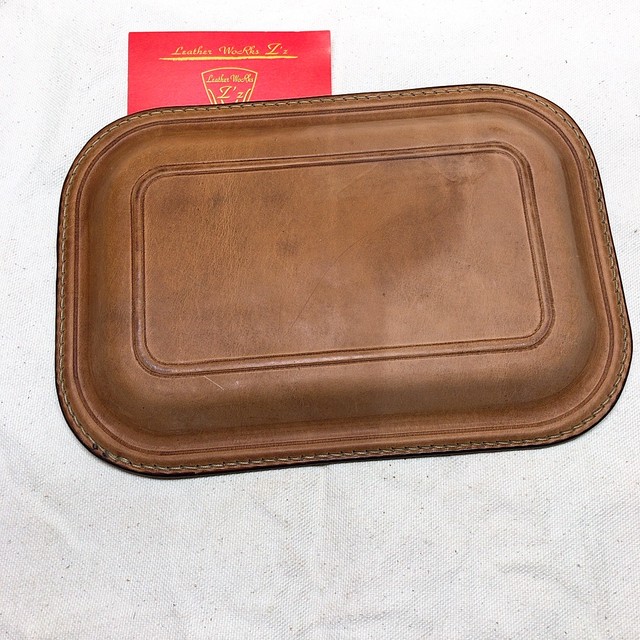 レザートレイ マネートレイ キャッシュトレイ 小物置き 文具置きなど オイルレザー 手縫い Leather Works Z Z レザー ワークスジィーズ