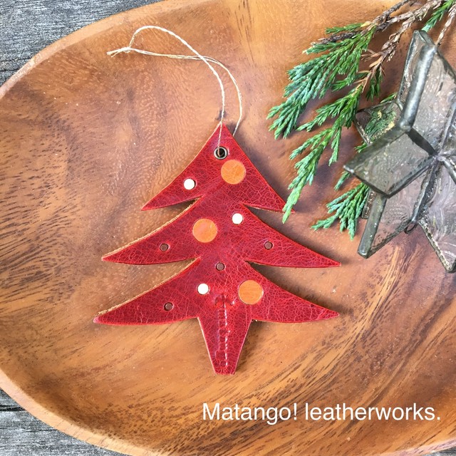 レザーオーナメント 革 ボルドー 赤 クリスマスツリー 飾り レザークラフト 本革 ヌメ革 Matango Leatherworks