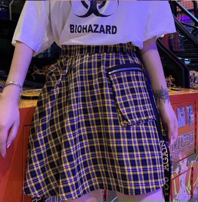 ボトムス スカート ミニスカート ショート丈 台形 チェック柄 イエロー ハイウエスト カジュアル ワイルド パンク モード系 ロック かっこいい クール 大人女子 スタイルアップ 美脚 脚長 Preirie East プレイリー イースト