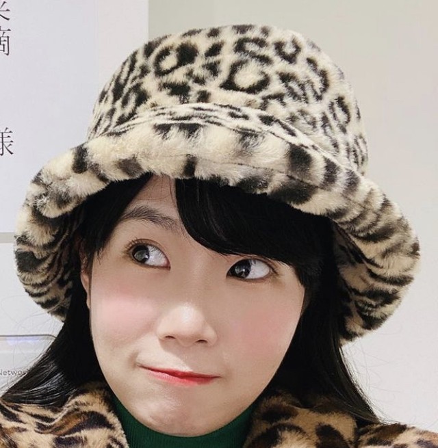 ヒョウ柄帽子 サイン入 東菜摘