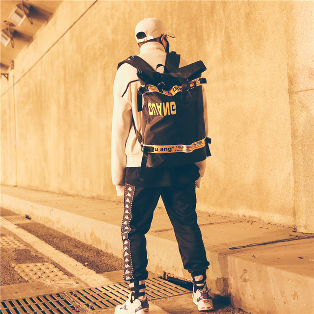 バックパック 最新ファッション メンズ トレンド 大容量 旅行 キャンパスバッグ ショルダーバッグ ぐるぐる