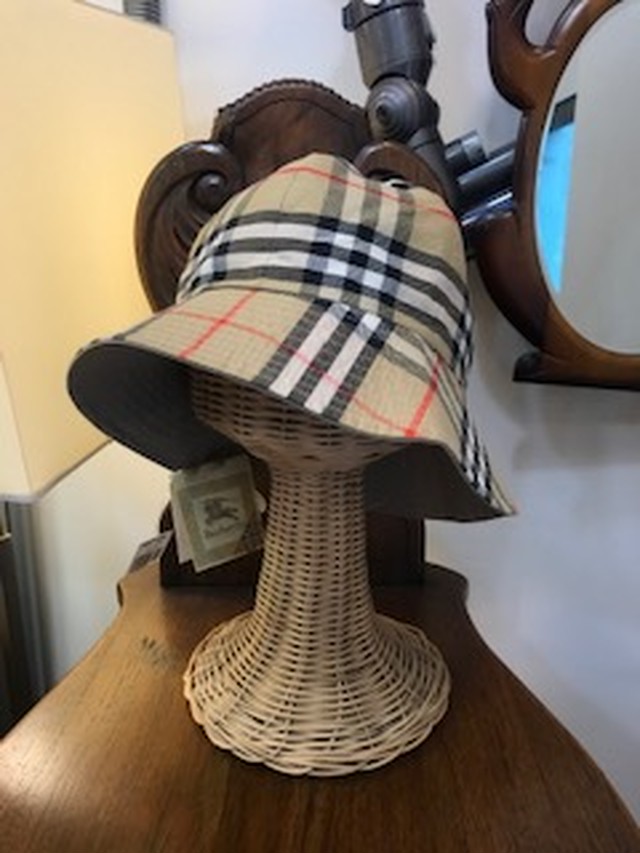 豊富なギフト Burberry バーバリー 帽子 帽子 リバーシブル ハット Jouhin