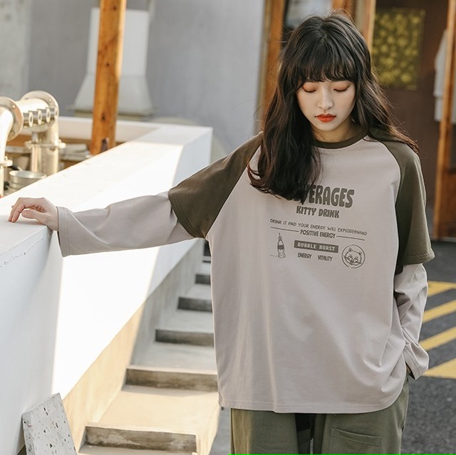 レディース トップス 春秋 ｔシャツ 長袖 ラウンドネック 重ね着風 プルオーバー ロンｔ オーバーサイズ ロゴ プリント シンプル カジュアル おしゃれ メンズライク スポーティー お出かけ デート 通学 キャンパス スポーツ アウトドア 普段着 グレー ブラウン Hf