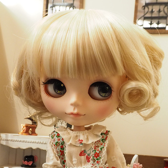 ネオブライス ウィッグ フレンチカールボブ シャンパンゴールド 10インチ ドール プーリップ Bonbon Rouge Doll Wig Shop