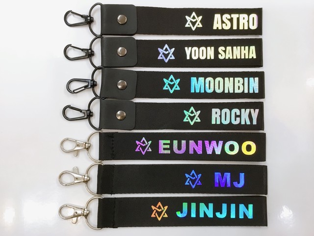 Astro アストロ ネームストラップ ホログラム キーホルダー キラキラ韓流商店