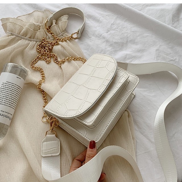クロコ調スクエア型ミニショルダーバッグ ハンドバッグ お洒落 カジュアル 可愛い デート バッグトゥーザフューチャー