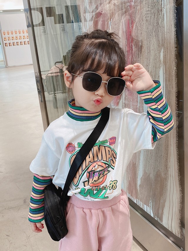 韓国子供服 カラフルボーダー 重ね着風長袖tシャツ キッズ アルファベット カジュアル ジュニア ガールズ 女の子 メンズ 男の子 ダンス ボーダー カラフル コットン オルチャン 韓国 韓国レディース キッズファッション Londonbridge ロンドンブリッジ