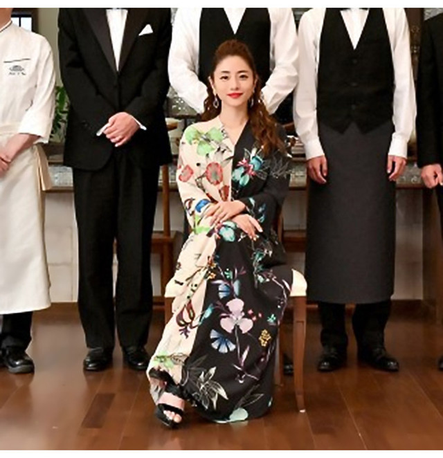 女優風 バイカラー 花柄 ワンピース クレープロングドレス La Pausa Tokyo