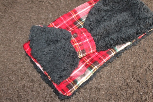 ママサイズ白赤チェック柄リボンマフラー S Labo