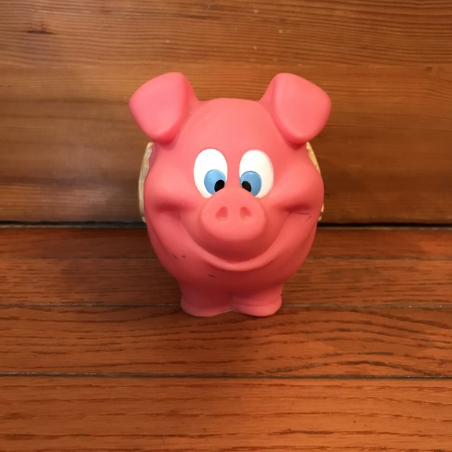 ディズニーランド トゥーンタウン ピンクの豚の貯金箱 ソフビ Toontown Piggy Bank Coinbank Honey Antique ヴィンテージ アメリカン雑貨 アンティーク アメトイ インテリア小物 ミールトイのお店