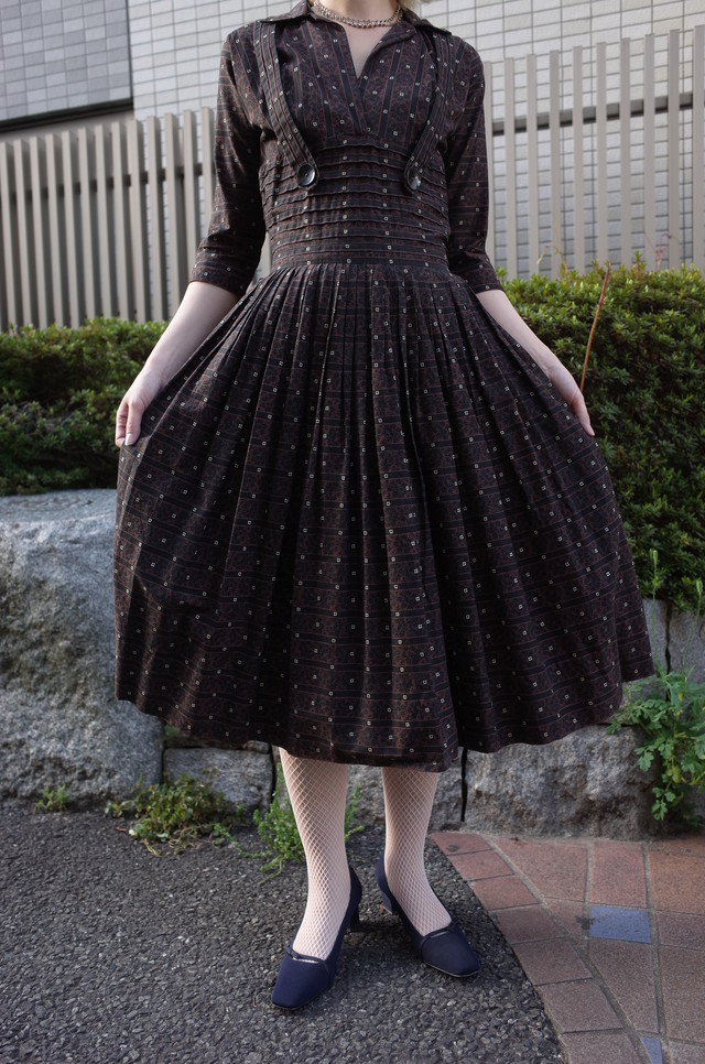 50 S Vintage Brown Pattern Dress 50年代ヴィンテージ総柄ワンピース Small Change ヴィンテージ 古着 Smallchange スモールチェンジ