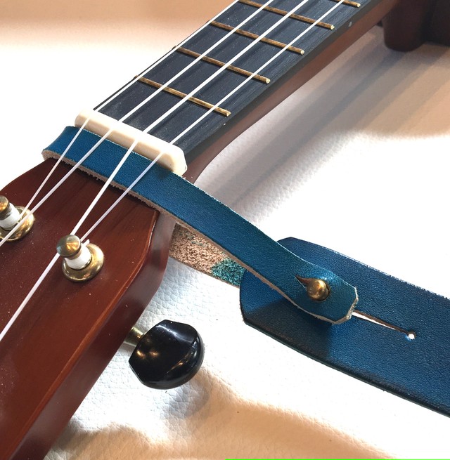 本革製ウクレレ ストラップ 空色 Ukst05 Wizardleather