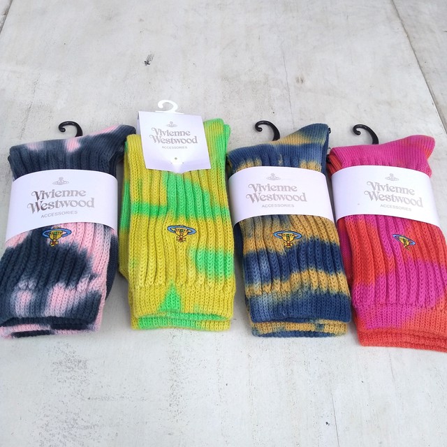 A 4足セット 新品 Vw ヴィヴィアンウエストウッドvivienne Westwood オーブ刺繍 タイダイ ソックス 靴下 22 5 23 23 5 24 24 5 定価 P0312yv 古着屋rainbowfield Since 06