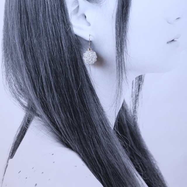 ガラスの花珠イヤリング ピアス クリアカラー ハンドメイドのコスチュームジュエリーtinytany タイニータニー